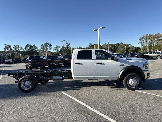 2026 RAM Ram 5500 Chassis Cab RAM 5500 TRADESMAN CHASSIS CREW CAB 4X4 84 CA 2026 RAM Ram 5500 Chassis Cab RAM 5500 TRADESMAN CHASSIS CREW CAB 4X4 84 CA