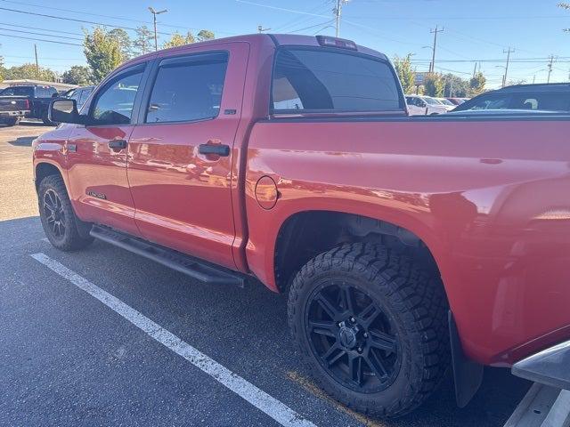 2017 Toyota Tundra SR5 5.7L V8 2017 Toyota Tundra SR5 5.7L V8