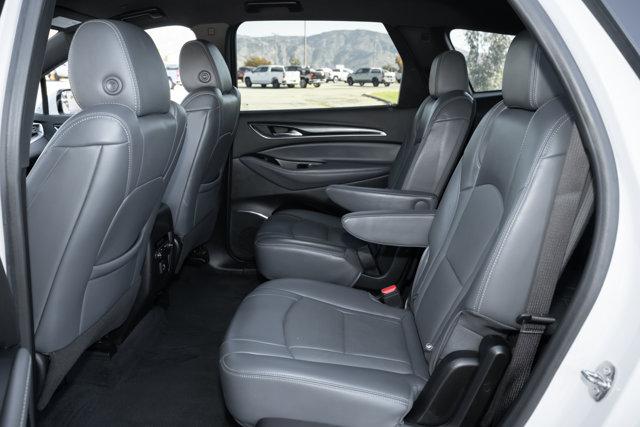 2023 Buick Enclave Essence FWD