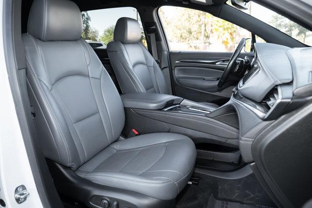 2023 Buick Enclave Essence FWD