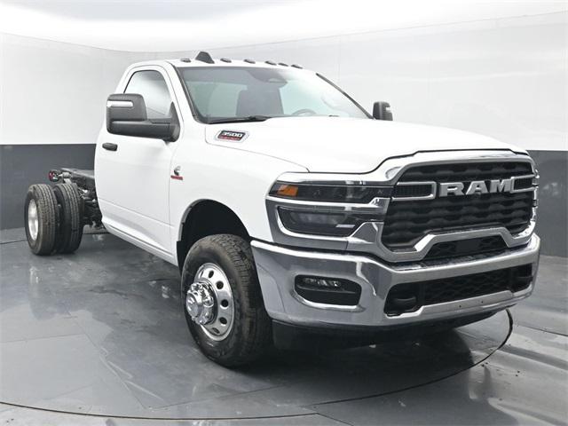 2026 RAM Ram 3500 Chassis Cab RAM 3500 TRADESMAN CHASSIS REGULAR CAB 4X4 60 CA 2026 RAM Ram 3500 Chassis Cab RAM 3500 TRADESMAN CHASSIS REGULAR CAB 4X4 60 CA