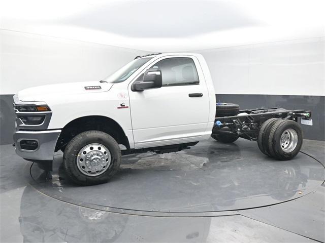 2026 RAM Ram 3500 Chassis Cab RAM 3500 TRADESMAN CHASSIS REGULAR CAB 4X4 60 CA 2026 RAM Ram 3500 Chassis Cab RAM 3500 TRADESMAN CHASSIS REGULAR CAB 4X4 60 CA