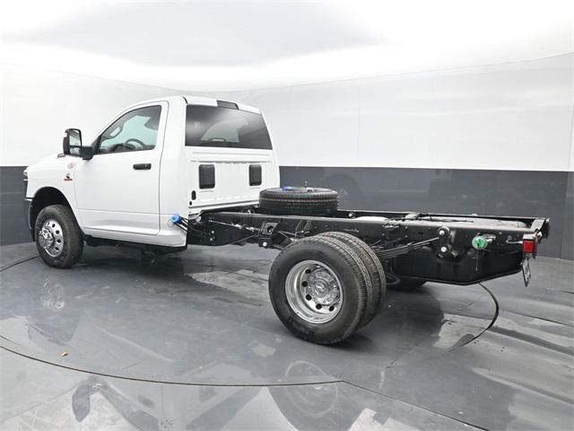 2026 RAM Ram 3500 Chassis Cab RAM 3500 TRADESMAN CHASSIS REGULAR CAB 4X4 60 CA 2026 RAM Ram 3500 Chassis Cab RAM 3500 TRADESMAN CHASSIS REGULAR CAB 4X4 60 CA