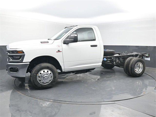 2026 RAM Ram 3500 Chassis Cab RAM 3500 TRADESMAN CHASSIS REGULAR CAB 4X4 60 CA 2026 RAM Ram 3500 Chassis Cab RAM 3500 TRADESMAN CHASSIS REGULAR CAB 4X4 60 CA