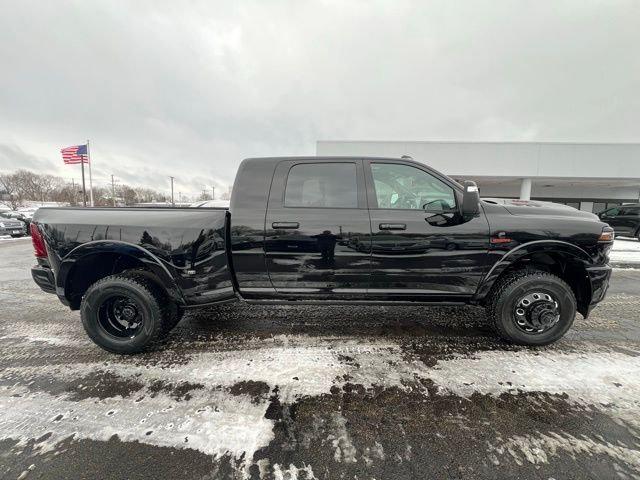 2026 RAM Ram 3500 RAM 3500 LIMITED MEGA CAB 4X4 64 BOX