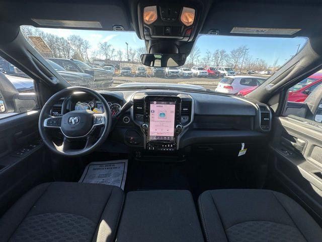 2026 RAM Ram 2500 RAM 2500 BLACK EXPRESS CREW CAB 4X4 64 BOX