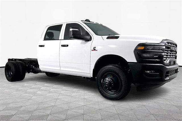 2026 RAM Ram 3500 Chassis Cab RAM 3500 TRADESMAN CREW CAB CHASSIS 4X4 60 CA
