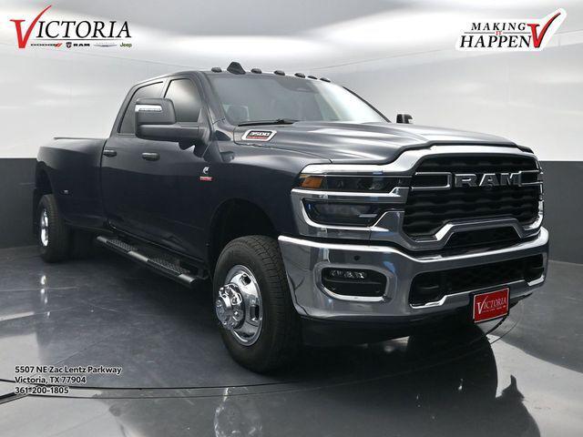 2026 RAM Ram 3500 RAM 3500 TRADESMAN CREW CAB 4X4 8 BOX