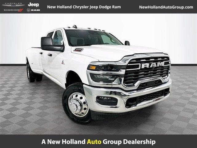 2026 RAM Ram 3500 RAM 3500 TRADESMAN CREW CAB 4X4 8 BOX