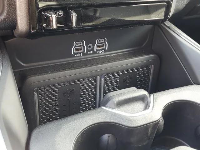 2026 Ram 3500 Laramie Crew Cab 4x4 8' Box