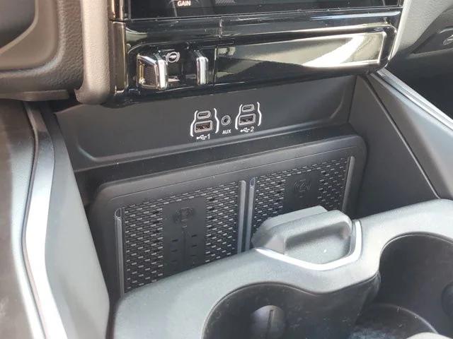 2026 Ram 3500 Laramie Crew Cab 4x4 8' Box