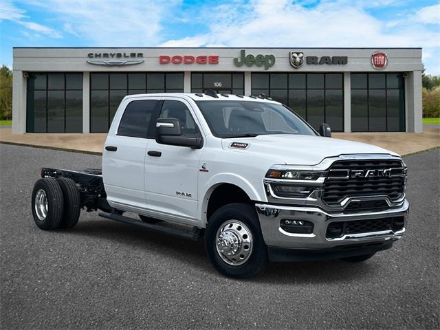 2026 RAM Ram 3500 Chassis Cab RAM 3500 BIG HORN CREW CAB CHASSIS 4X4 60 CA 2026 RAM Ram 3500 Chassis Cab RAM 3500 BIG HORN CREW CAB CHASSIS 4X4 60 CA