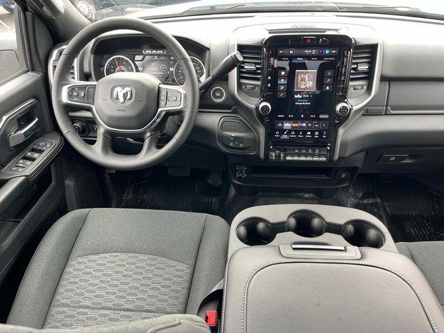 2026 RAM Ram 3500 Chassis Cab RAM 3500 BIG HORN CREW CAB CHASSIS 4X4 60 CA