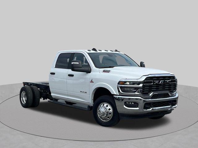 2026 RAM 3500 Chassis RAM 3500 BIG HORN CREW CAB CHASSIS 4X4 60 CA