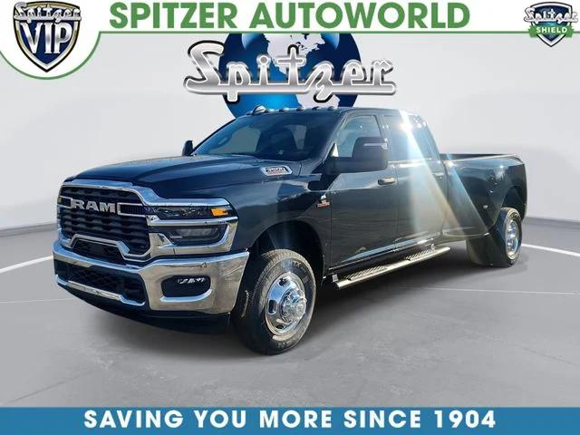 2026 RAM Ram 3500 RAM 3500 TRADESMAN CREW CAB 4X4 8 BOX