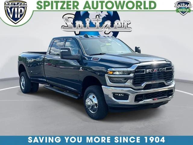 2026 RAM Ram 3500 RAM 3500 TRADESMAN CREW CAB 4X4 8 BOX