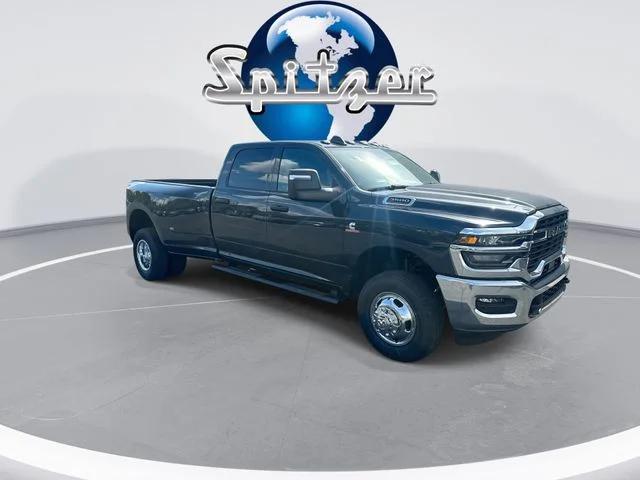 2026 RAM Ram 3500 RAM 3500 TRADESMAN CREW CAB 4X4 8 BOX