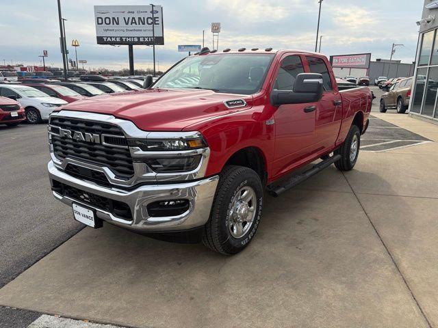2026 RAM Ram 3500 RAM 3500 TRADESMAN CREW CAB 4X4 64 BOX