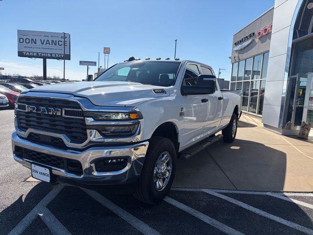 2026 RAM Ram 3500 RAM 3500 TRADESMAN CREW CAB 4X4 8 BOX