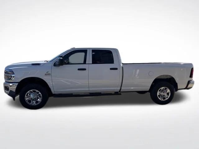 2026 RAM Ram 3500 RAM 3500 TRADESMAN CREW CAB 4X4 8 BOX