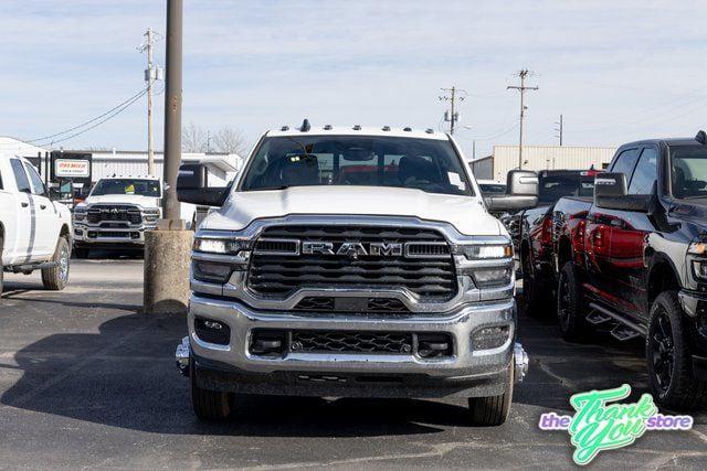 2026 RAM Ram 3500 RAM 3500 TRADESMAN CREW CAB 4X4 8 BOX