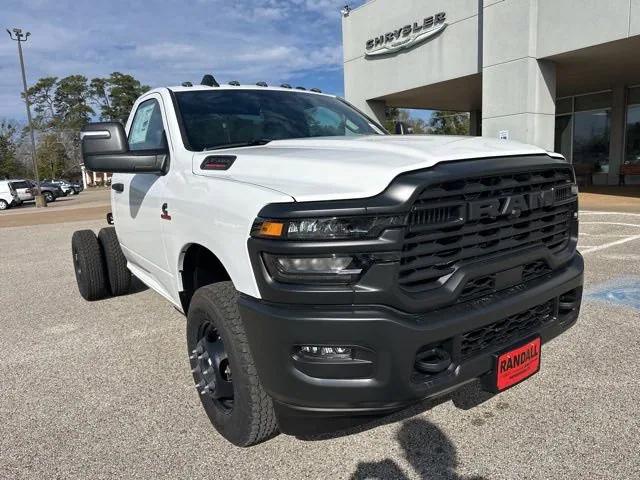 2026 RAM Ram 3500 Chassis Cab RAM 3500 TRADESMAN CHASSIS REGULAR CAB 4X4 60 CA 2026 RAM Ram 3500 Chassis Cab RAM 3500 TRADESMAN CHASSIS REGULAR CAB 4X4 60 CA