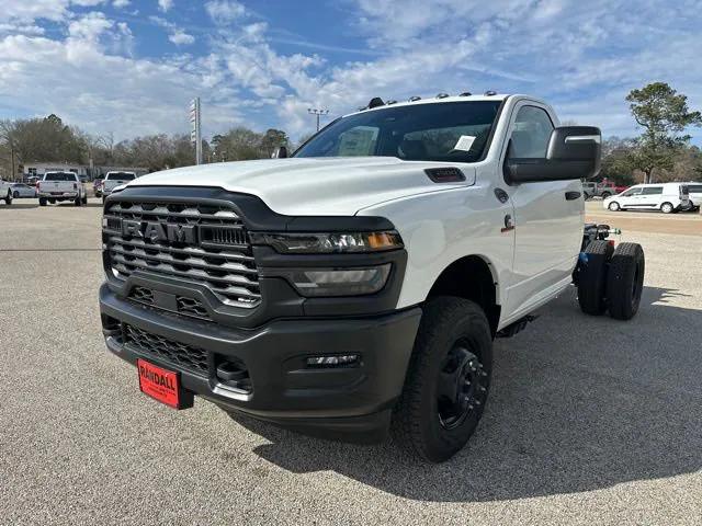 2026 RAM Ram 3500 Chassis Cab RAM 3500 TRADESMAN CHASSIS REGULAR CAB 4X4 60 CA 2026 RAM Ram 3500 Chassis Cab RAM 3500 TRADESMAN CHASSIS REGULAR CAB 4X4 60 CA