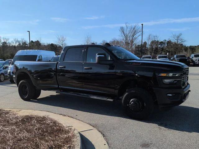 2026 RAM Ram 3500 RAM 3500 TRADESMAN CREW CAB 4X4 8 BOX