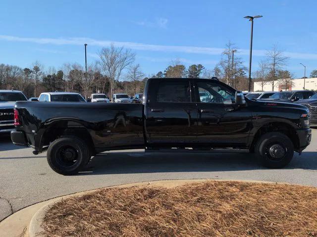 2026 RAM Ram 3500 RAM 3500 TRADESMAN CREW CAB 4X4 8 BOX