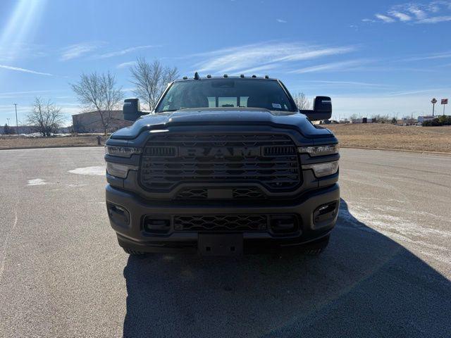 2026 RAM Ram 3500 RAM 3500 TRADESMAN CREW CAB 4X4 8 BOX
