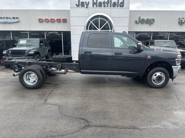2026 RAM Ram 3500 Chassis Cab RAM 3500 TRADESMAN CREW CAB CHASSIS 4X4 60 CA
