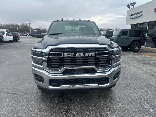 2026 RAM Ram 3500 Chassis Cab RAM 3500 TRADESMAN CREW CAB CHASSIS 4X4 60 CA