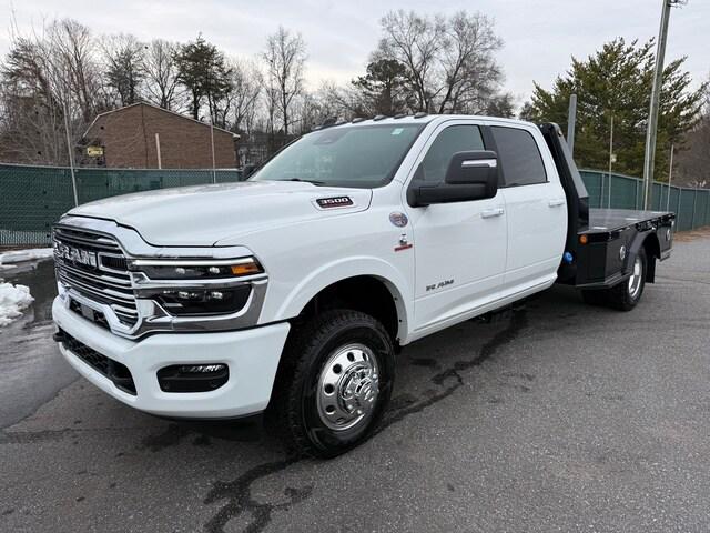 2026 RAM Ram 3500 Chassis Cab RAM 3500 BIG HORN CREW CAB CHASSIS 4X4 60 CA 2026 RAM Ram 3500 Chassis Cab RAM 3500 BIG HORN CREW CAB CHASSIS 4X4 60 CA