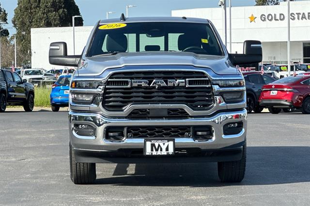 2026 RAM Ram 3500 RAM 3500 TRADESMAN CREW CAB 4X4 8 BOX