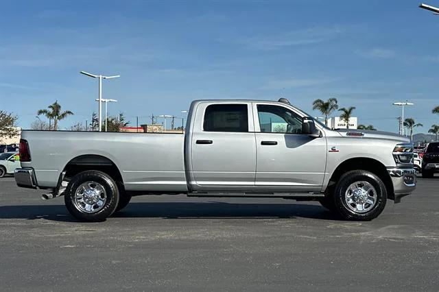 2026 RAM Ram 3500 RAM 3500 TRADESMAN CREW CAB 4X4 8 BOX