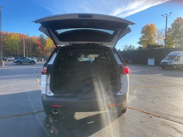 2023 Chevrolet Traverse AWD LT Cloth