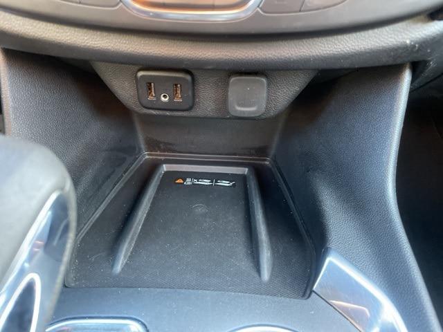 2023 Chevrolet Traverse AWD LT Cloth