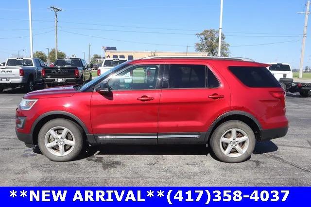 2016 Ford Explorer XLT 2016 Ford Explorer XLT