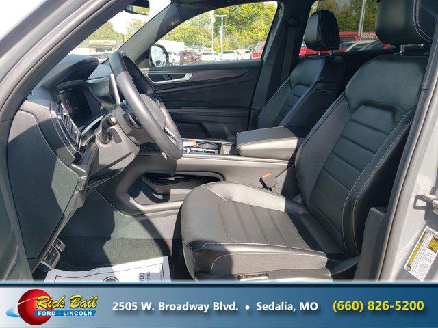 2024 Volkswagen Atlas Cross Sport 2.0T SEL R-Line