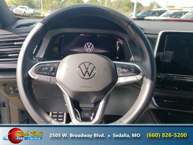 2024 Volkswagen Atlas Cross Sport 2.0T SEL R-Line