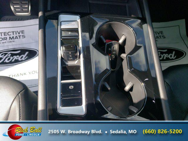2024 Volkswagen Atlas Cross Sport 2.0T SEL R-Line
