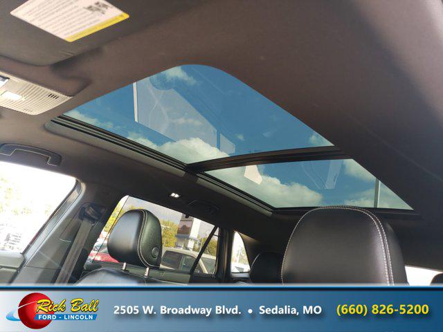 2024 Volkswagen Atlas Cross Sport 2.0T SEL R-Line