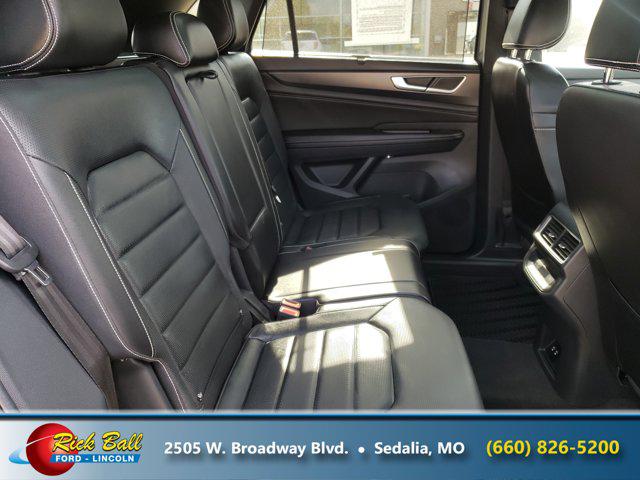 2024 Volkswagen Atlas Cross Sport 2.0T SEL R-Line
