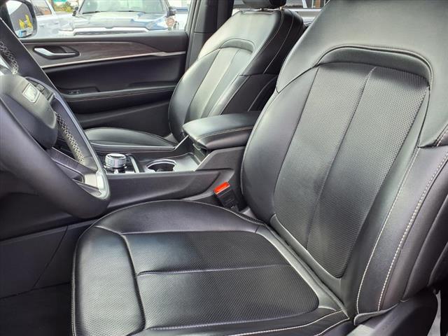 2024 Jeep Grand Cherokee L Limited 4x4 2024 Jeep Grand Cherokee L Limited 4x4