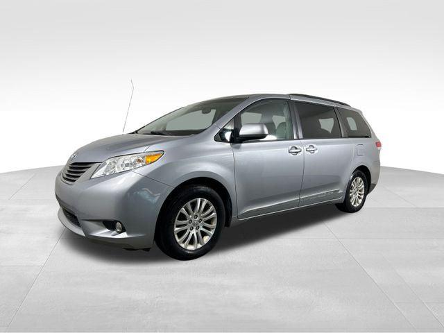 2014 Toyota Sienna XLE V6 8 Passenger 2014 Toyota Sienna XLE V6 8 Passenger