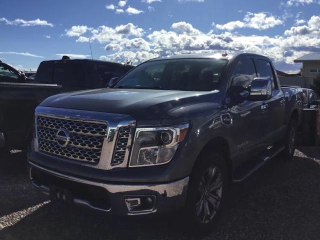 2017 Nissan TITAN SL
