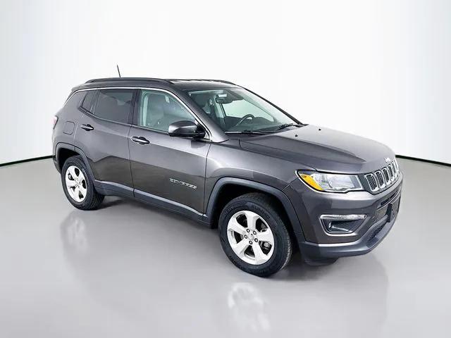 2018 Jeep Compass Latitude 4x4 2018 Jeep Compass Latitude 4x4