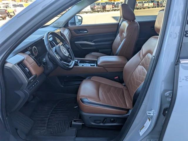 2024 Nissan Pathfinder Platinum 4WD