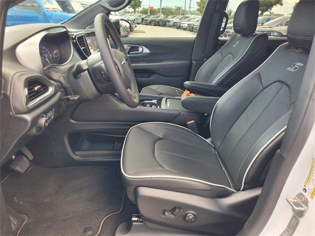 2026 Chrysler Pacifica PACIFICA LIMITED 2026 Chrysler Pacifica PACIFICA LIMITED