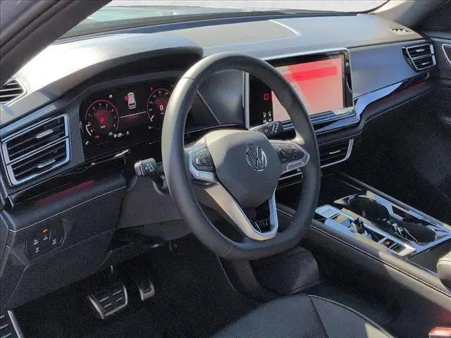 2026 Volkswagen Atlas Cross Sport SEL R-Line Black
